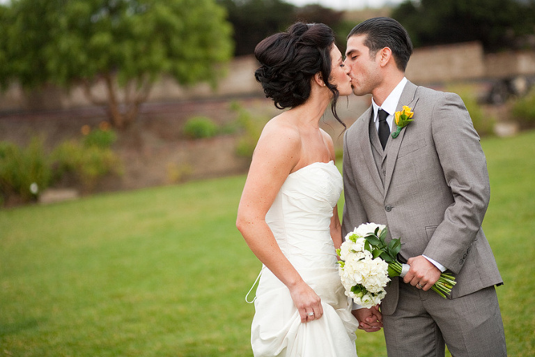 A couple kiss at their San Luis Obispo wedding - Jen Rodriguez Photography